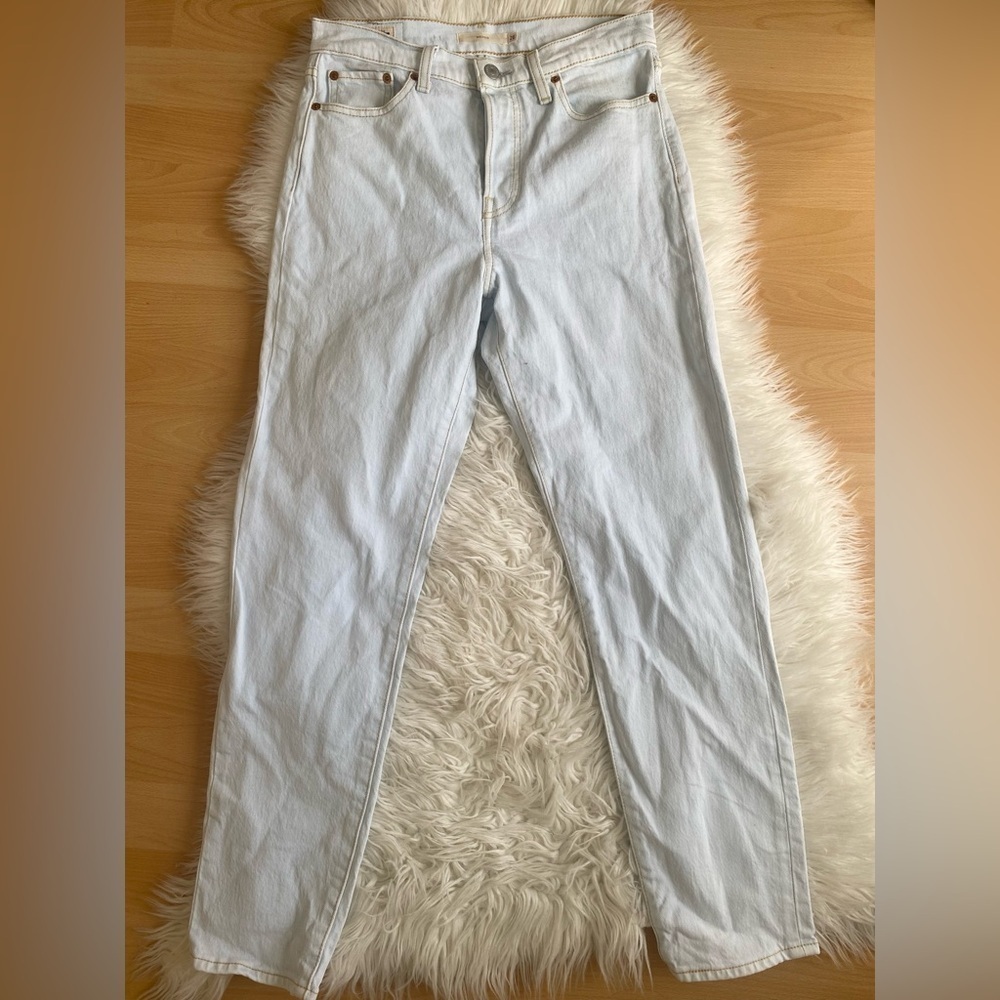 Levi's Wedgie Icon Jean in  Faint Hearted - Picture 8 of 15